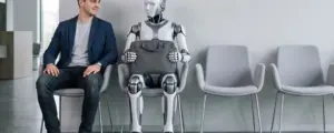 Un homme et un robot qui attendent pour passer un entretien