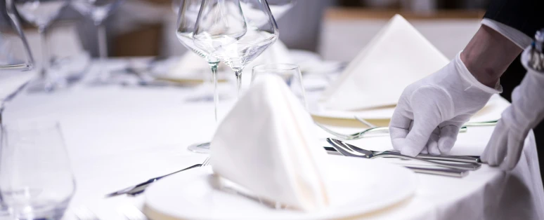 Formation Service à table d'exception pour restaurant d'entreprise et institution publique
