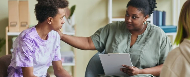 Formation Relation d'aide dans le travail social