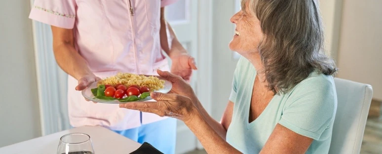 Formation Service en salle en EHPAD